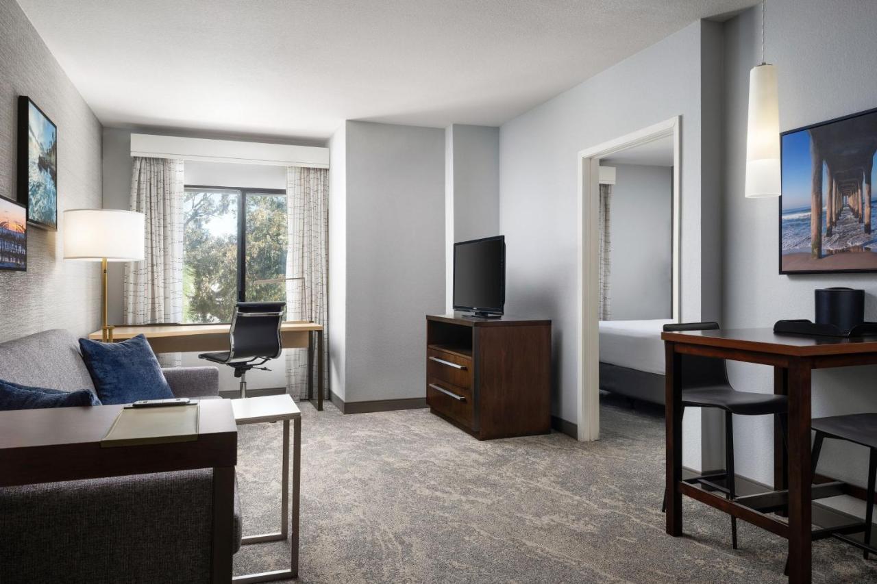 Hotel By Marriott Angeles Redondo 3*