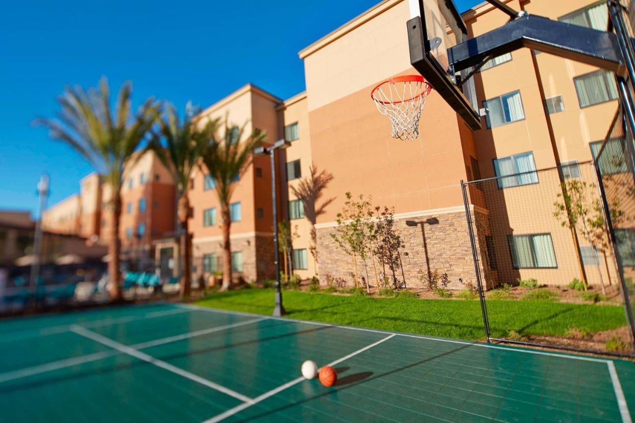 By Marriott Angeles Redondo Hotel 3*
