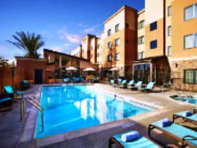 By Marriott Angeles Redondo Hotel 3*