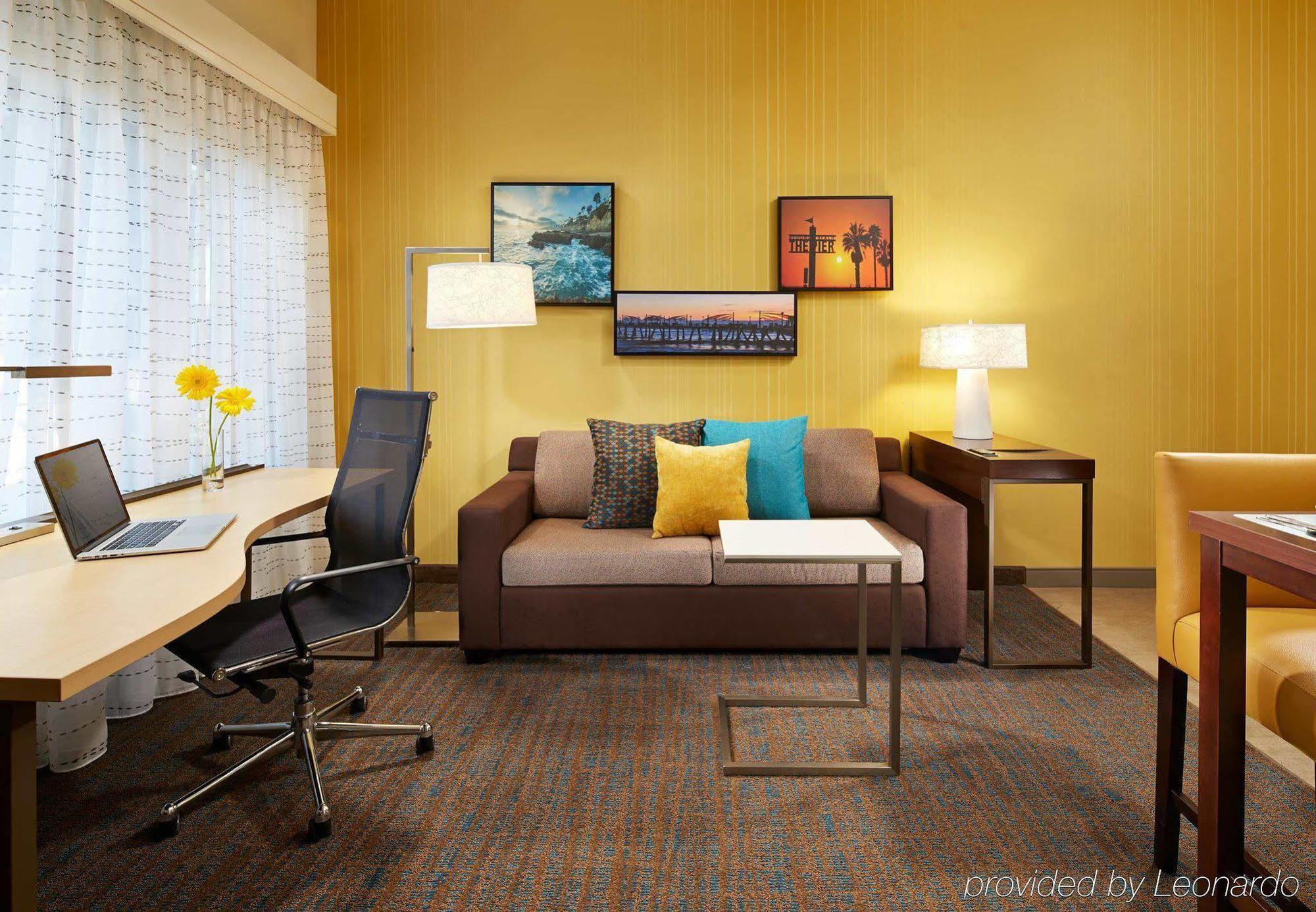 By Marriott Angeles Redondo 3* Redondo Beach