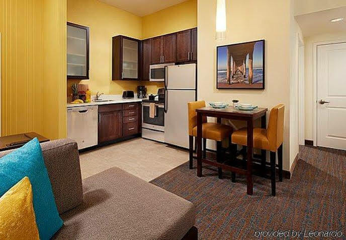 By Marriott Angeles Redondo 3*